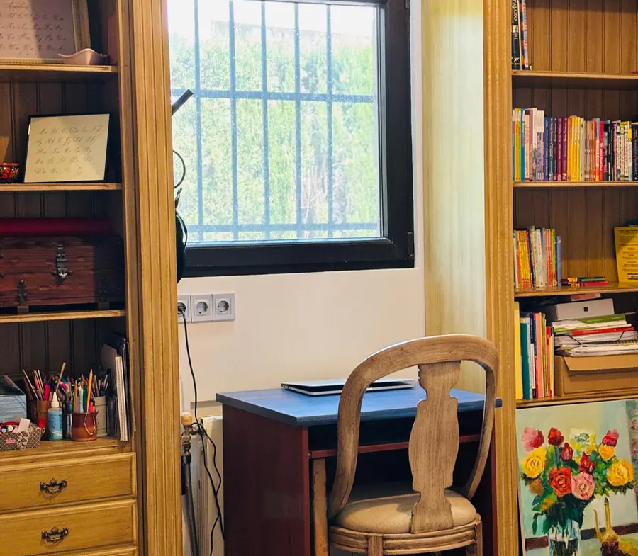 11-los-monasterios-villa-home-office