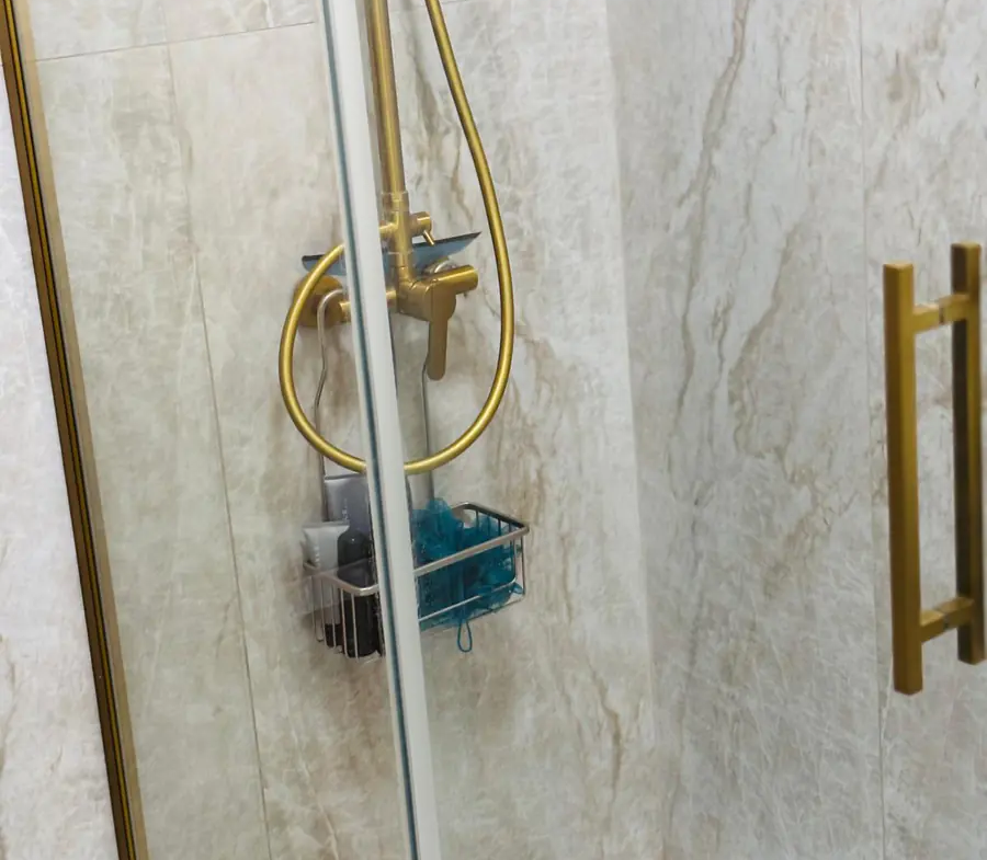 14-los-monasterios-villa-shower-room