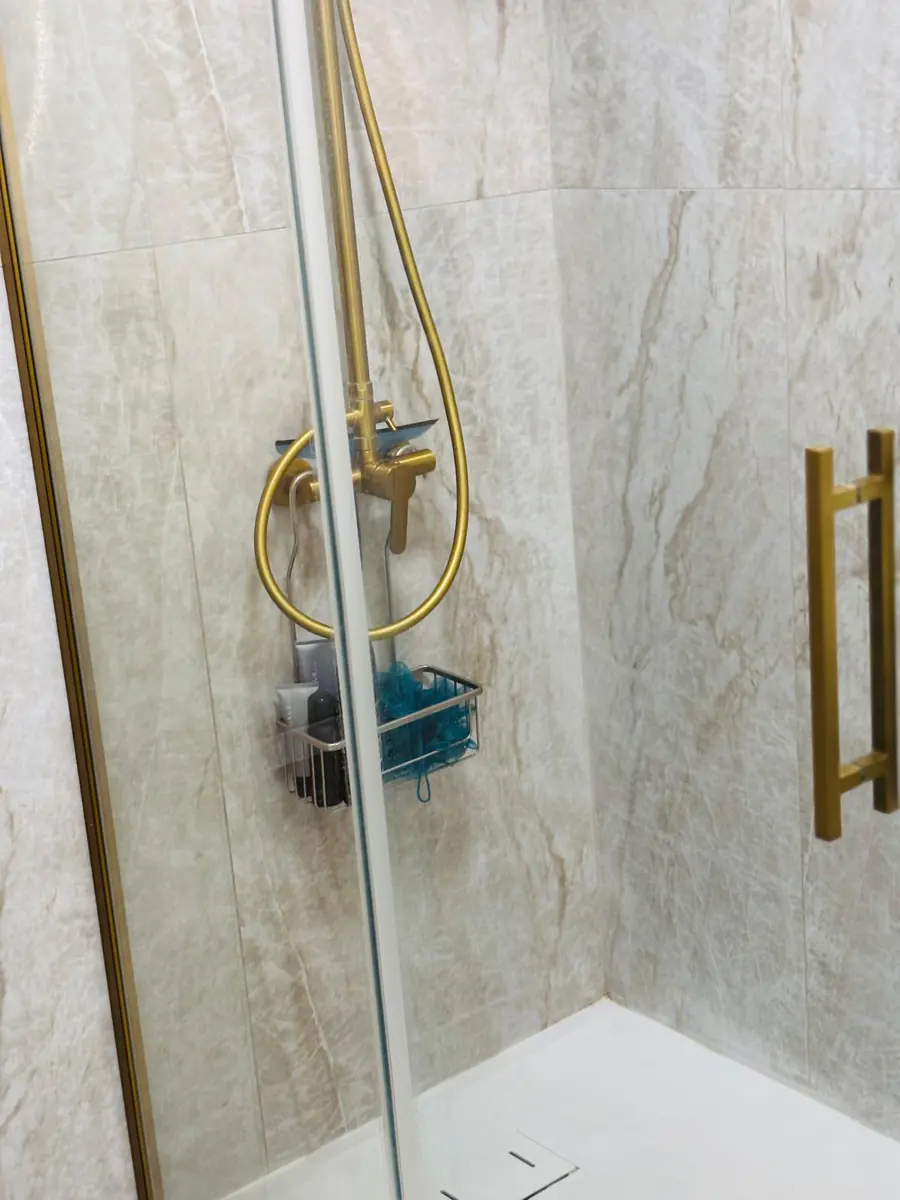 14-los-monasterios-villa-shower-room